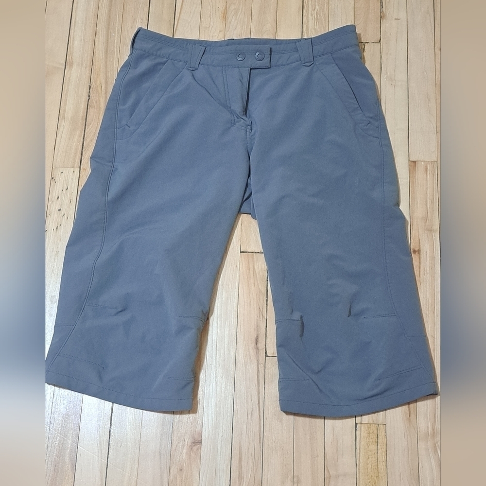 🍁fantastic Steel Gray Capris - Size 14